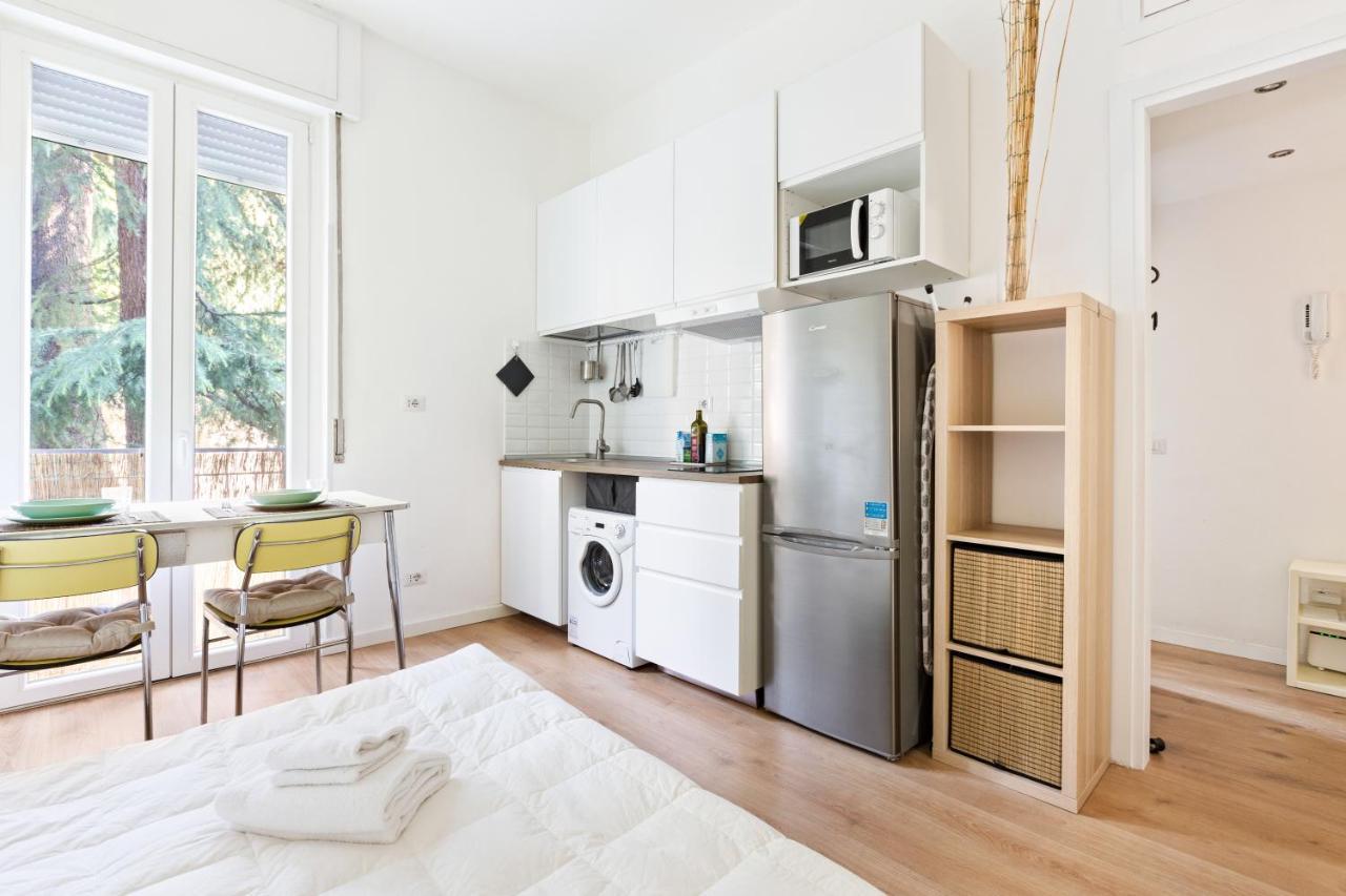 Milano Famagosta Cosy Studio Екстер'єр фото