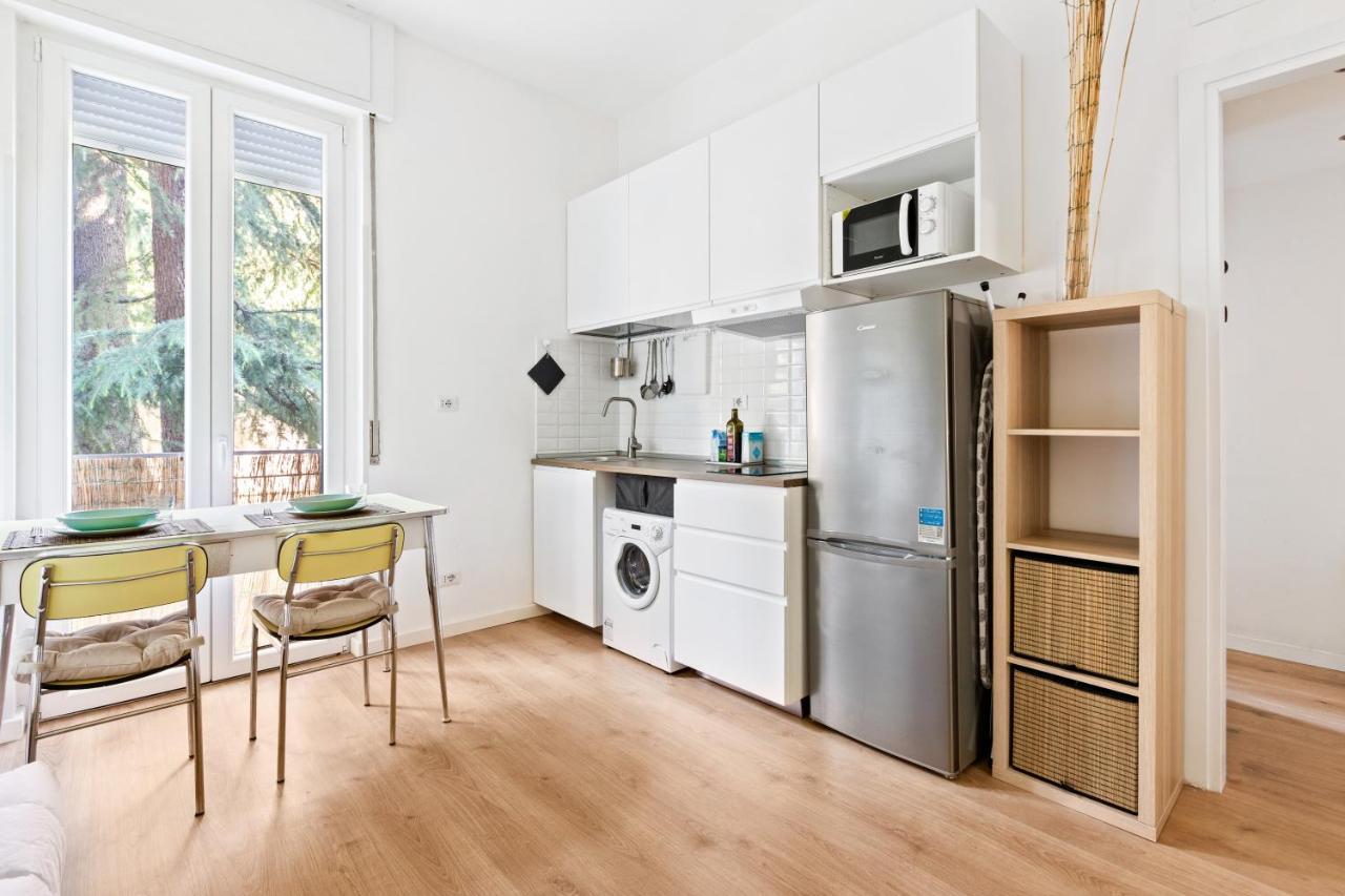 Milano Famagosta Cosy Studio Екстер'єр фото